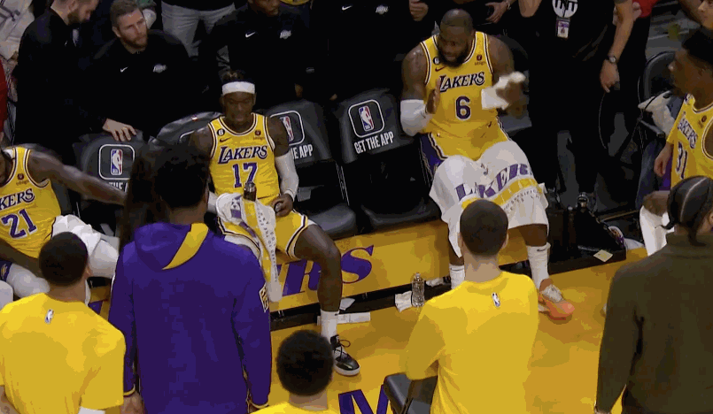 赛前体能课后；洛杉矶湖人状态回暖备战欧超杯；媒体盛赞；赛程密集仍需轮换的简单介绍金年会官网